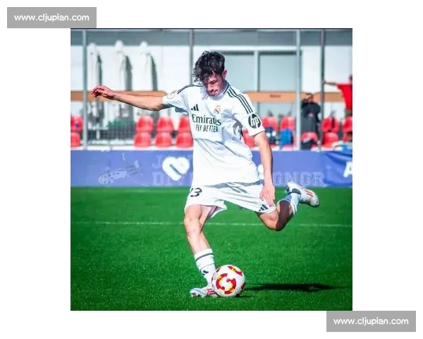 皇马青训新星琼 - 马丁内斯晋升一线队,目标第六中卫强化防线