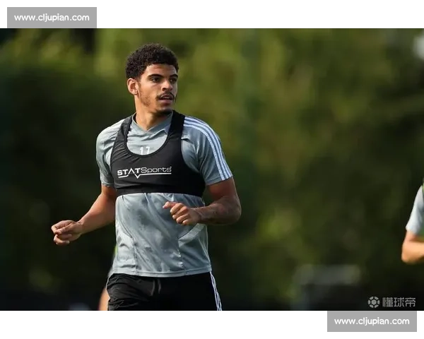 吉布斯 - 怀特科莫湖浪漫求婚 准父母喜迎人生新阶段